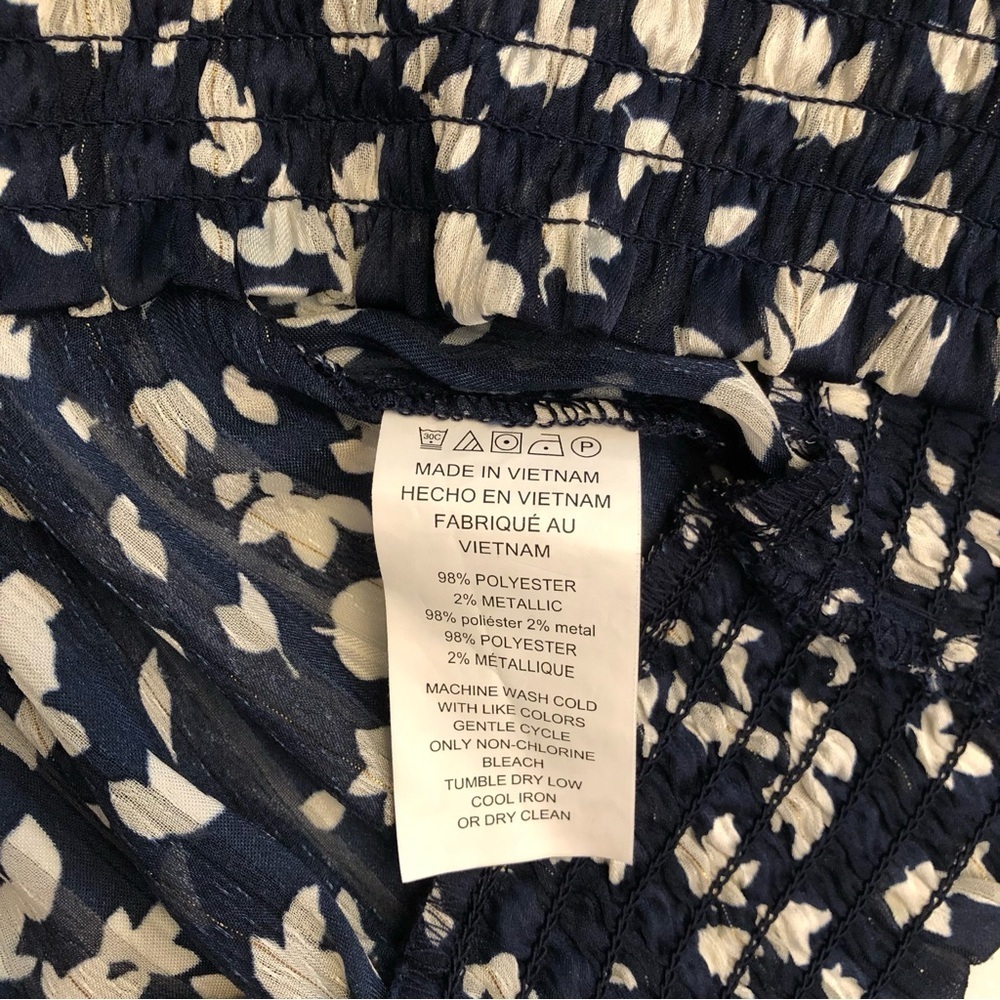Michael Kors Floral V-Neck Women's Top - Navy and Ivory Size XL - Picture 9 of 9